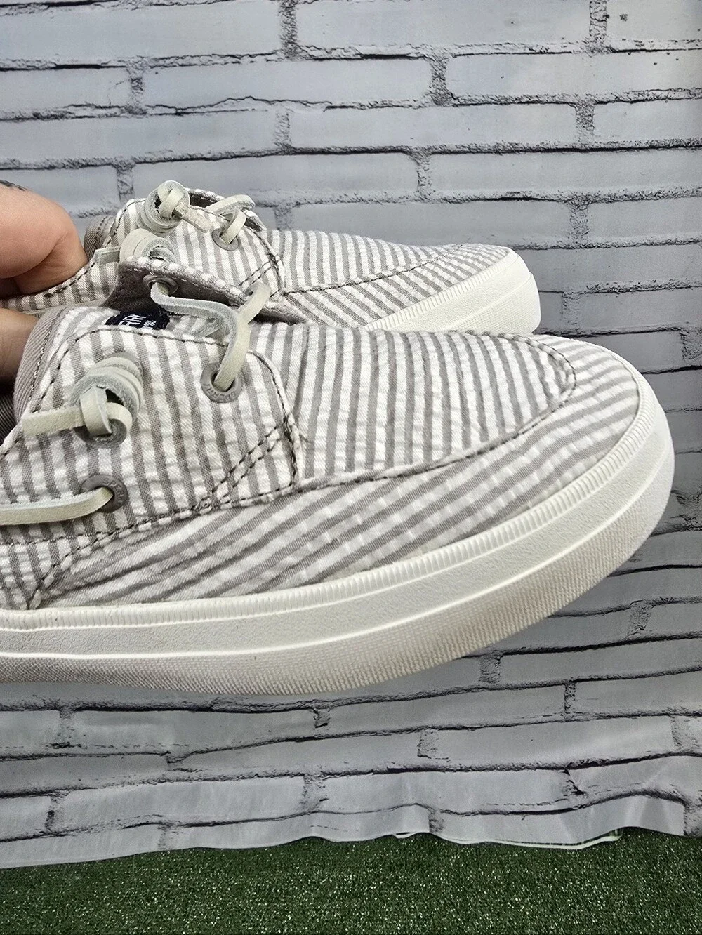 Sperry Crest Vibe Seerucker Grey White Spriped Womens Canvas Boat Shoes Size 8
